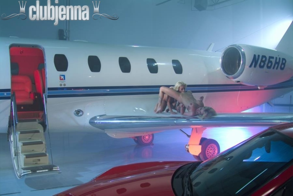 Jenna Jameson Lesbian Sex On An Airplane Wing 12