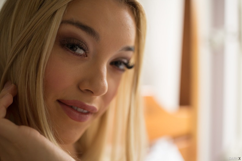 Pure College Girl Anny Aurora 00