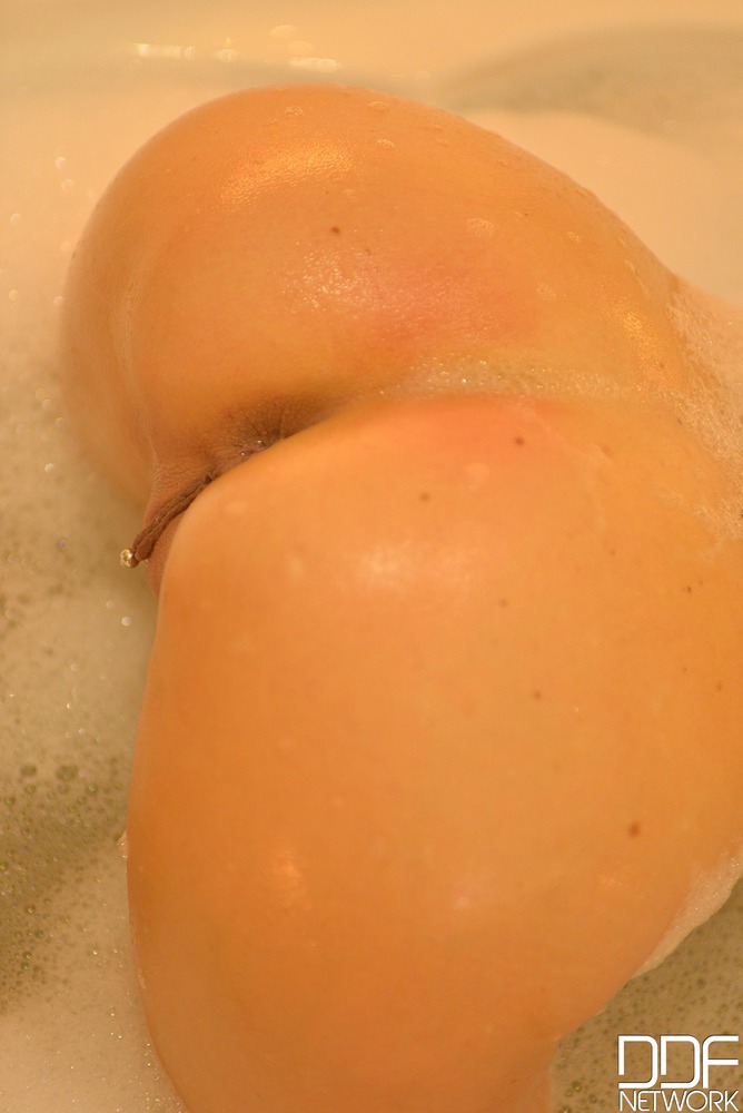 Jasmine Jae Masturbating  01