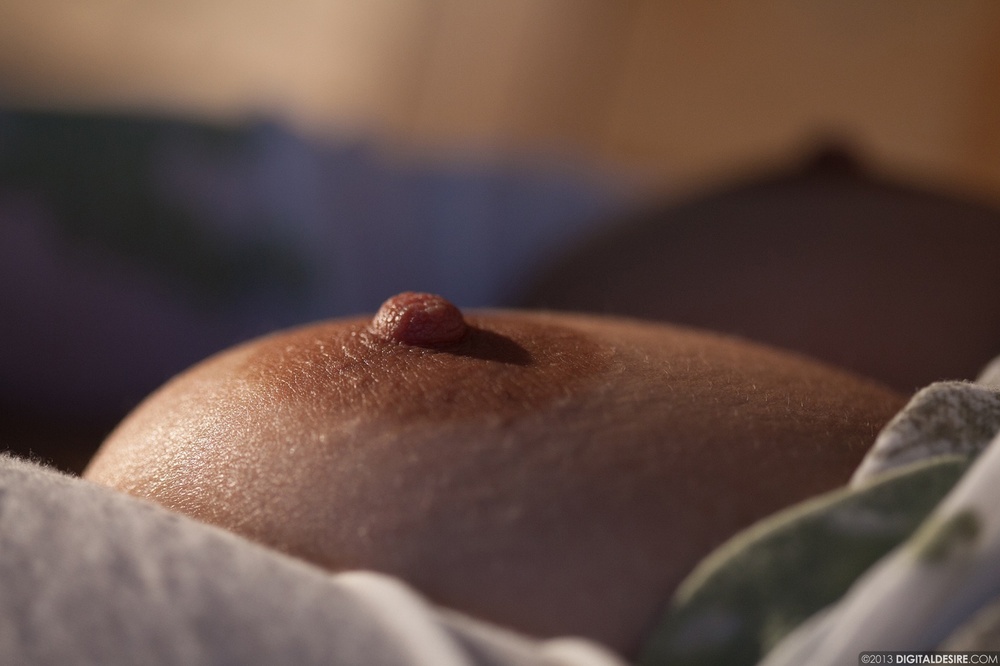 Eufrat Undressing Sexily 16