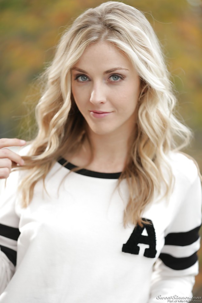 Blonde Pornstar Karla Kush 02