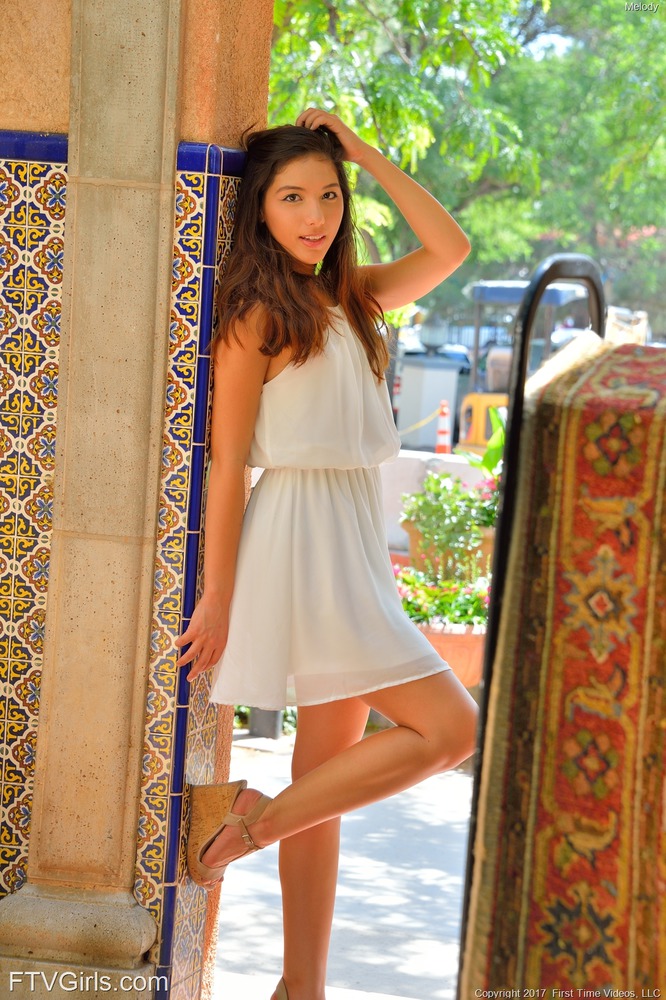 Girl Gone Shopping 00