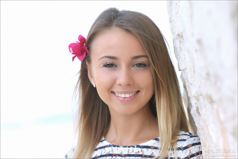 Aida In Here For You 00