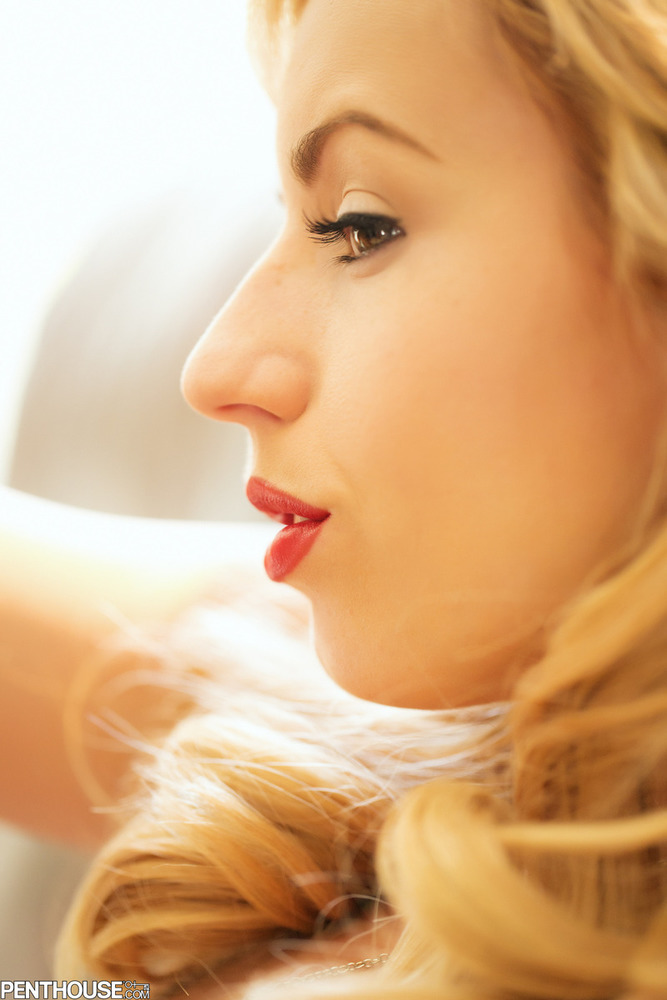 Elegant Lexi Belle 12