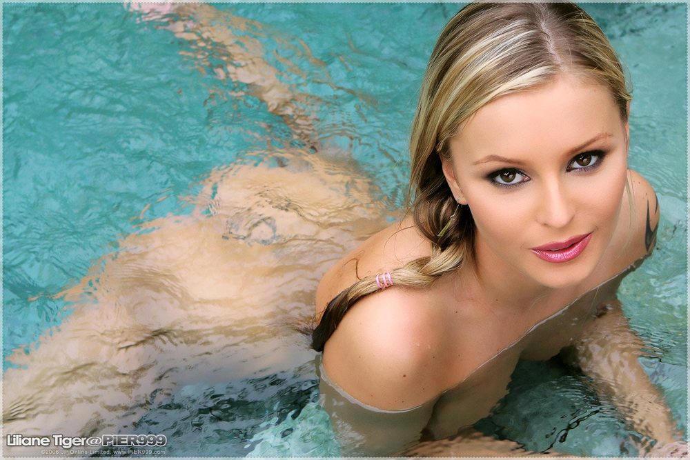 Hot Babe Liliane Tiger Naked In The Pool 04