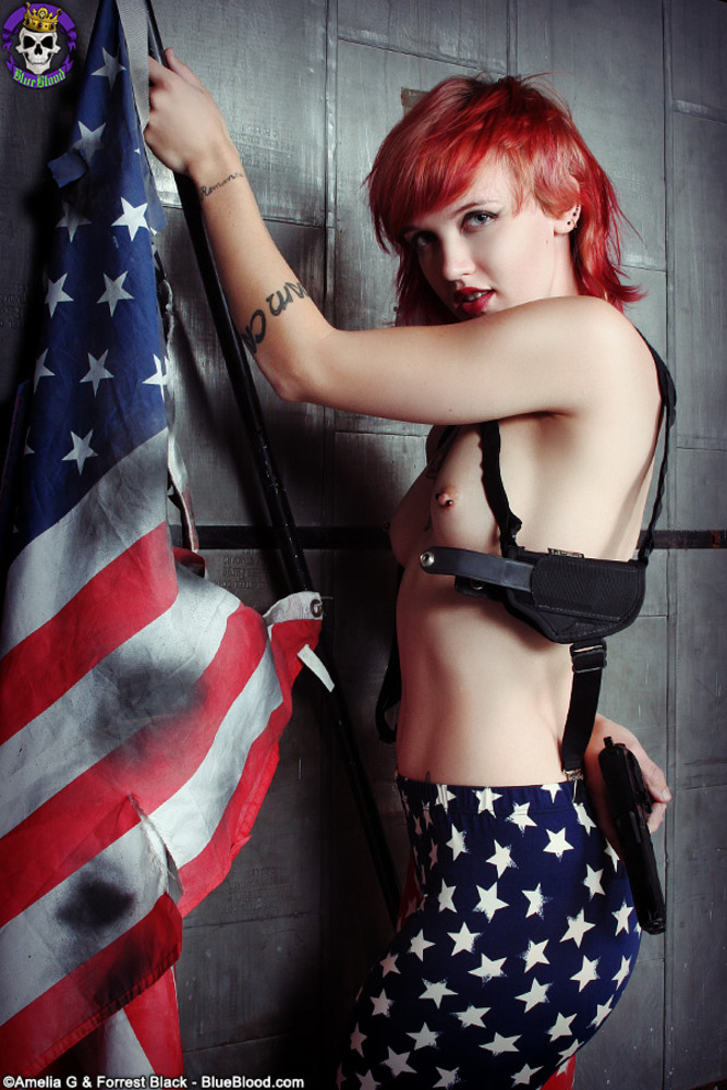 Dangerous Tattooed Redhead Cutie Pandora Von Kit - 6