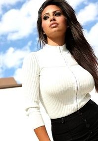 Gorgeous Gina Pretty Face And Body